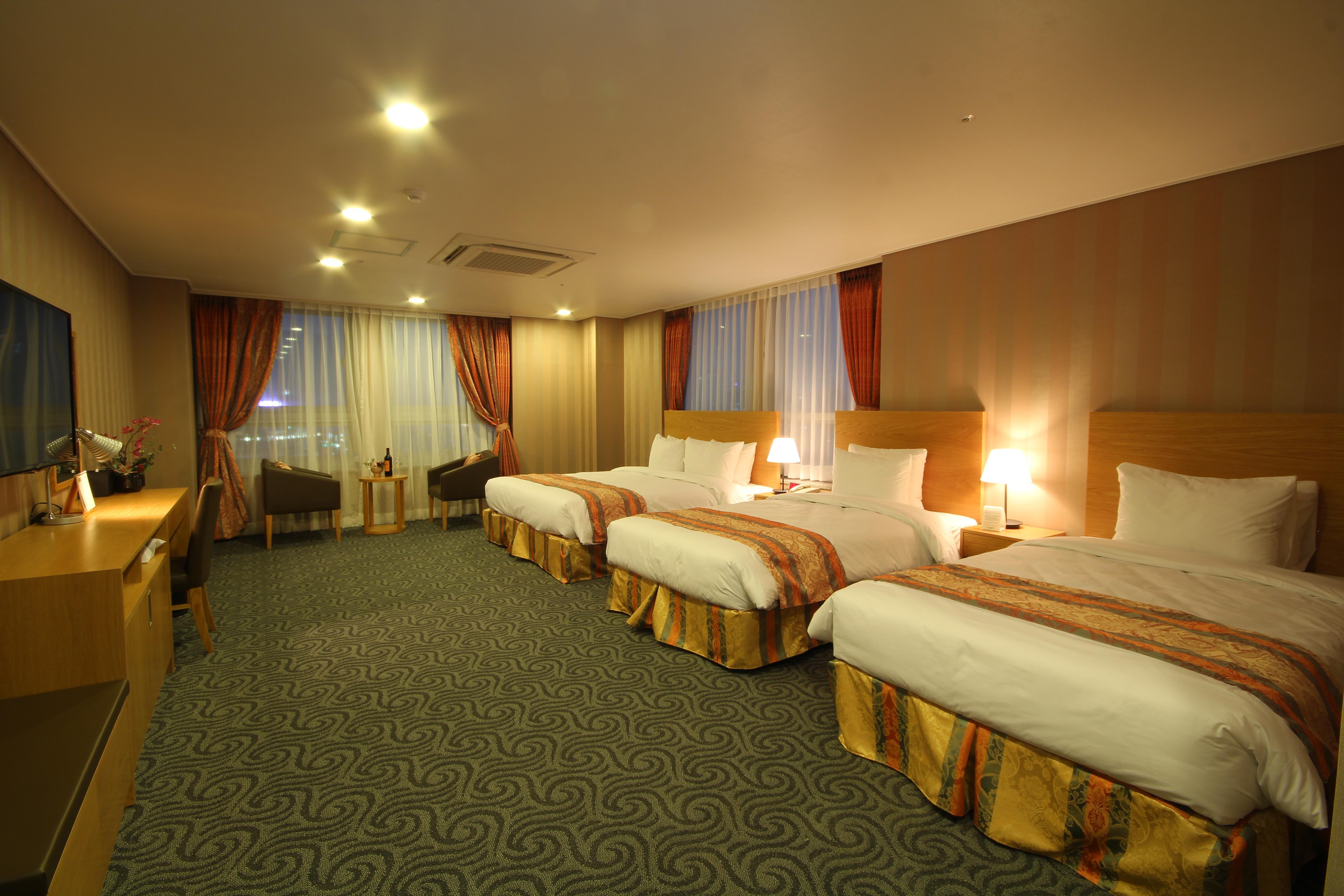 Atrium Jongno Hotel 3*